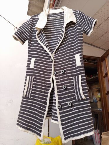 женские маленькие кошельки: Qadın üçün yun jaket - Rəng: tünd boz (qrafit) və krem zolaqlı -