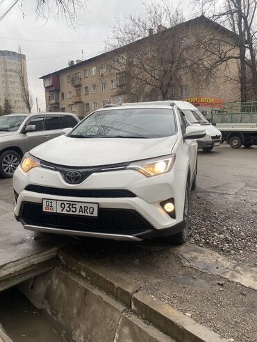 Toyota: Toyota RAV4: 2017 г., 2.5 л, Автомат, Бензин, Кроссовер