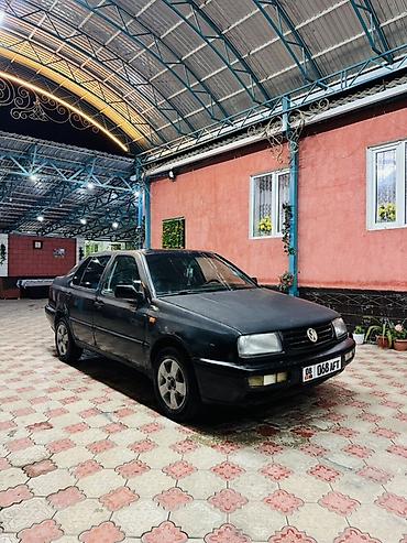 Volkswagen Vento: 1993 г., 1.8 л, Механика, Бензин, Седан at lalafo.kg Volkswagen Vento: 1993 г., 1.8 л, Механика, Бензин, Седан