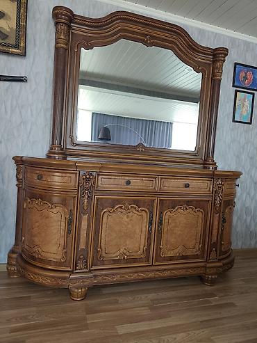 Ikisi bir yerdə 600 azn Künc vitrin 200 AZN Böyük bufet + güzgü lalafo.az -da Ikisi bir yerdə 600 azn Künc vitrin 200 AZN Böyük bufet + güzgü