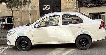 opel karobka: Opel : 1.6 l | 2021 il 17000 km Sedan — 9
