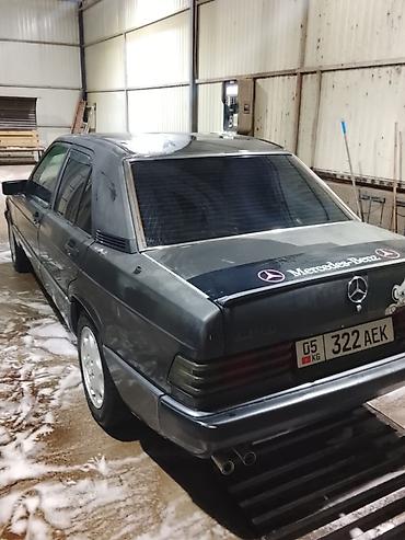 мерседес 124 рул: Mercedes-Benz 190: 1993 г., 2 л, Кол менен иштөөчү, Бензин, Седан — 3
