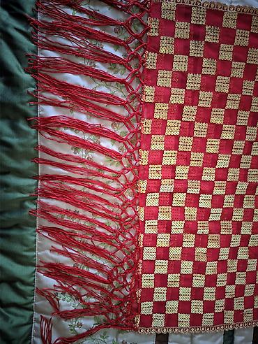 Головные уборы: Qırmızı-qızılı naxışlı şal/scarf - Material: nazik atlas tərkibli — 2
