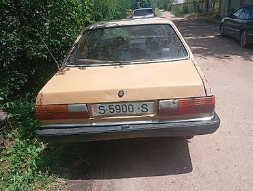 араба ош: Audi 80: 1981 г., 1.3 л, Механика, Бензин, Седан — 2