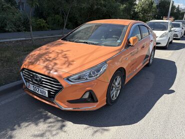 Легковой транспорт: Сдаю в аренду: Легковое авто, Под такси