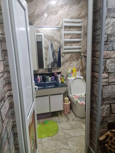 Köhnə tikili: Bakı, 2-ci mikrorayon, 2 otaqlı, Köhnə tikili, m. Memar Əcəmi, 56 kv. m — 17