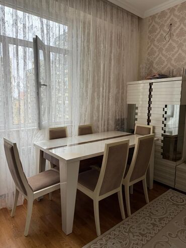 otag qaplari: Masa və oturacaqlar, Azərbaycan