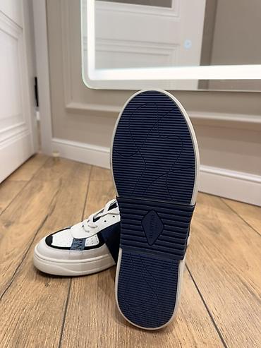 nike tech flecce: Мужские кроссовки, 42, Valentino Garavani, Новый, цвет - Белый, Самовывоз — 3