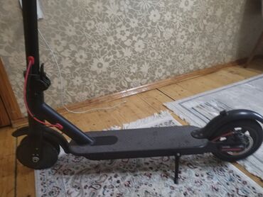 elektrikli kaykay qiymetleri: Xiome m365 scooter az işlenib heç bir problemi yoxdur sadece qabaq