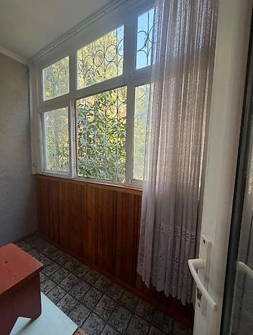 110: 3 комнаты, 70 м², Асанбай мкр 105 серия, 1 этаж — 1