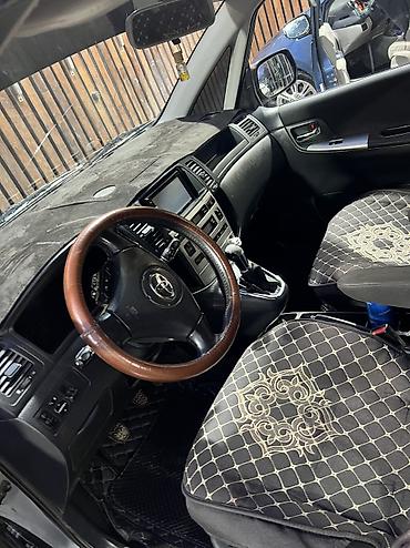 Toyota: Toyota Corolla Verso: 2004 г., 1.6 л, Механика, Бензин — 7