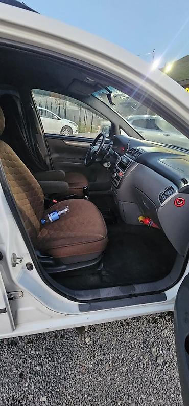 coroll: Toyota Avensis Verso: 2001 г., 2 л, Механика, Бензин, Минивэн — 7