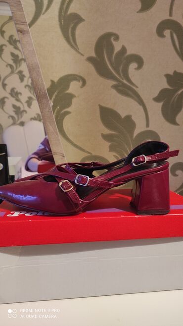 Tuflilər: Qadın ayaqqabıları – 2 model 1) Bej rəngli, parlaq laklı klassik — 4