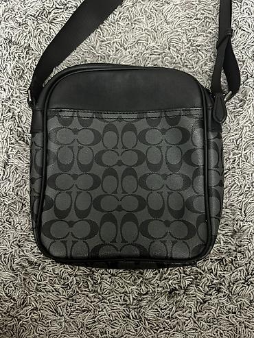 зипо: Сумка через плечо COACH (New York) в фирменном тисненом монограмном — 4