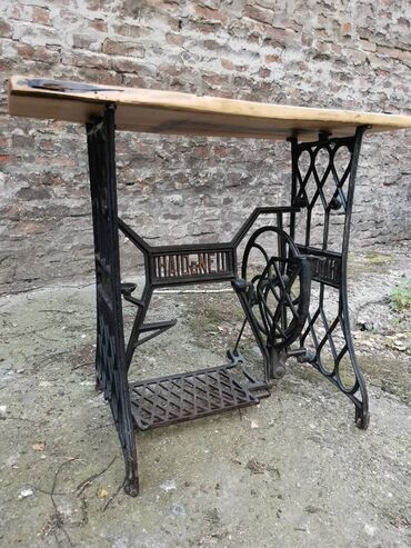Stolovi: Sto vintage orah unikatni debljina daske 2.5cm 4 puta lakirana