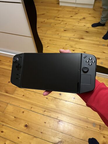 Digər oyun və konsollar: Salam ideal veziyyetde cox az iwlenib, ekrana anti udar goyulub, cox — 9