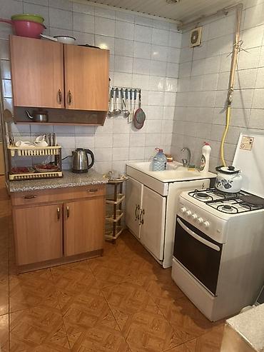 Mənzillər: 3 otaqlı mənzil – tam mebelli - Plan: geniş zal, ayrıca yataq otağı — 7