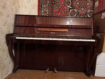 Музыкальные инструменты: Akustik pianino – “Goritsa” markası, upright tip. Xüsusiyyətlər: - — 2
