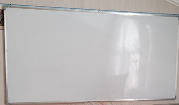 Ev və bağ: Marker üçün, Lövhə