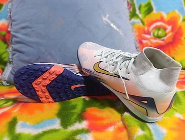 кожаный чехол: Футбольные сороконожки Nike (серия MDS) - Размер: 37,5 - Тип — 3