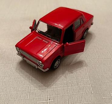 İncəsənət və kolleksiyalar: Kolleksiya üçün metal model avtomobil - Klassik sedan dizaynlı — 6