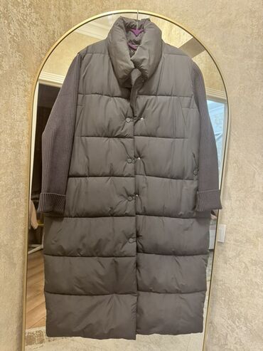 дорогие пуховики женские: Утеплённое женское пальто-жилет с рукавами. Б/у Отличный вариант на