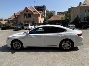 дом на обмен: Hyundai Grandeur Hybrid — бизнес-седан с экономичным гибридным