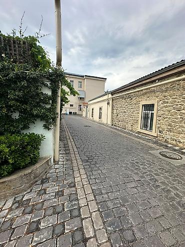 Həyət evləri və villalar: Balaxanı qəs. 6 otaqlı, 120 kv. m, Orta təmir — 1