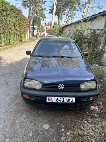 5000 машина: Volkswagen Golf: 1993 г., 1.6 л, Механика, Бензин, Седан