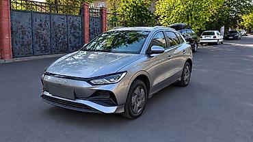 BYD E2: 2024 г., Электромобиль, Хэтчбэк