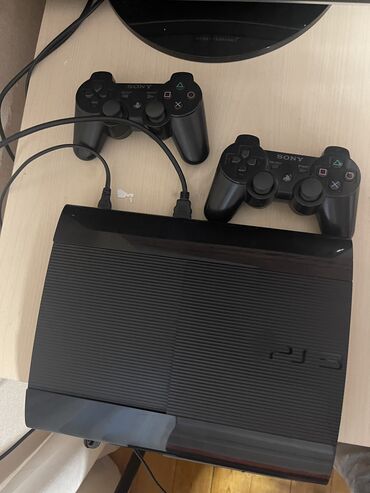 playstation 3 konsolu: Playstation 3 Super slim 17 Oyun 2 Pult var Heç bir problemi yoxdur