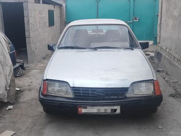 ретро автомобили: Opel Rekord: 1987 г., 1.8 л, Механика, Бензин, Седан