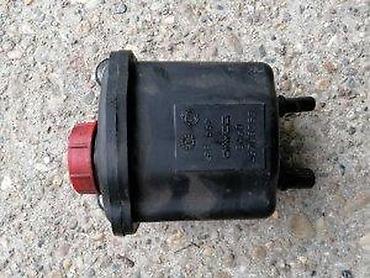 pumpica za karburator: Alfa Romeo GT posuda za ulje servo. Originalni polovni delovi — 2