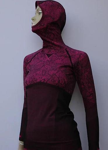 Kompleti: Ženski termo komplet koji uključuje gornji deo sa kapuljačom i duge — 11