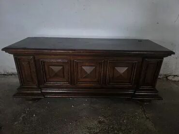 Stilske komode: Odlicno stanje. Duzina 135 cm Sirina 46 cm Visina 53 cm — 1