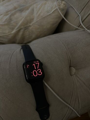 купить мини холодильник бу: Смарт часы, Apple, Сенсорный экран, цвет - Черный