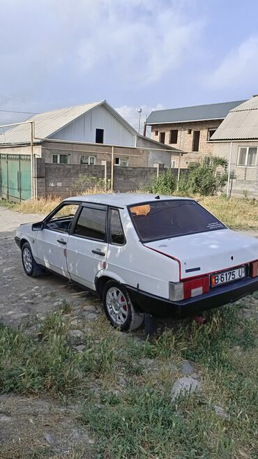 ВАЗ (ЛАДА): ВАЗ (ЛАДА) 21099: 1999 г., 1.5 л, Механика, Бензин, Седан