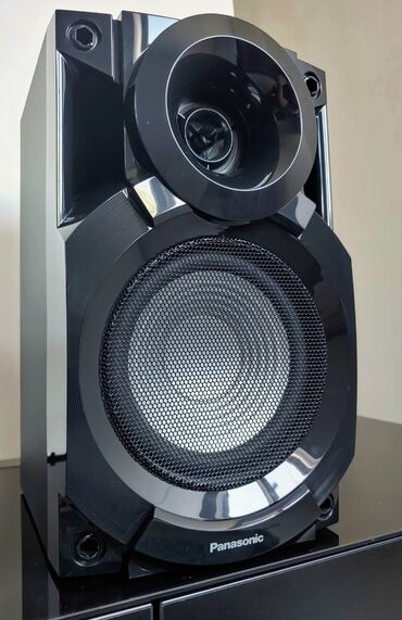 напольные акустика: Музыкальный центр Panasonic (система мини Hi‑Fi) с двумя напольными