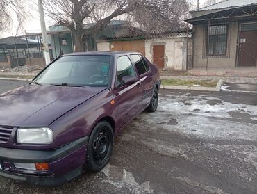 купить к5 в бишкеке: Volkswagen Vento: 1993 г., 2 л, Механика, Бензин, Седан