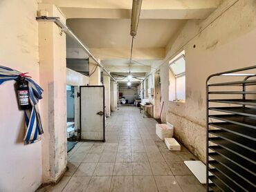 Anbar və emalatxanalar: Nərimanov rayonu, “Baksol” yolunda, “Ziya Bünyadov” prospektinə yaxın — 4