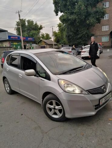 болушу: Honda Fit: 2011 г., 1.3 л, Вариатор, Бензин