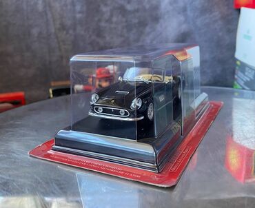 Avtomobil modelləri: Коллекционная модель Ferrari 250 GT California Black 1957 Altaya — 3