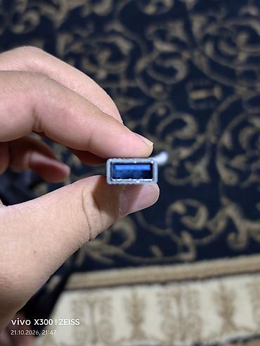 топчан фото: USB-C хаб-адаптер (алюминиевый корпус) Особенности и разъёмы: - — 3