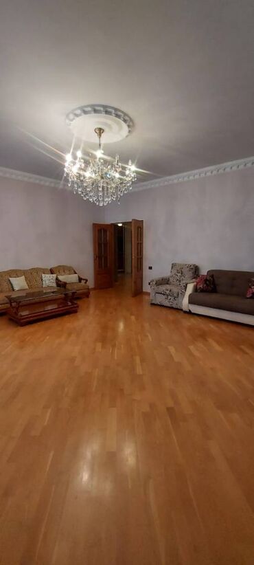 Mənzil kirayələyirəm: 3 otaqlı, 150 kv. m — 3