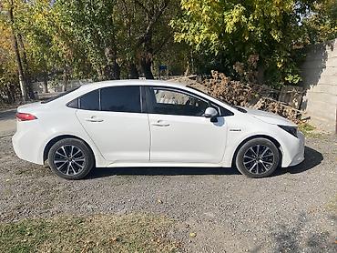 Toyota: Toyota Corolla: 2023 г., 1.8 л, Автомат, Гибрид, Седан — 3
