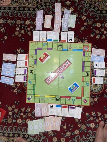 İdman çantaları: Masaüstü strateji oyunu – Monopoly (Azərbaycan dilində versiya)