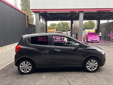 Продажа авто: Chevrolet Spark: 2017 г., 1 л, Автомат, Бензин, Хэтчбэк — 2