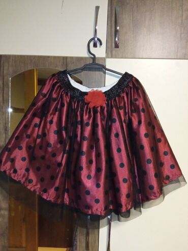 gt 710: Kid's Dress Lc Waikiki, rəng - Qırmızı