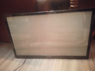 Телевизоры: Б/у Телевизор Samsung Led 98" HD (1366x768), Самовывоз