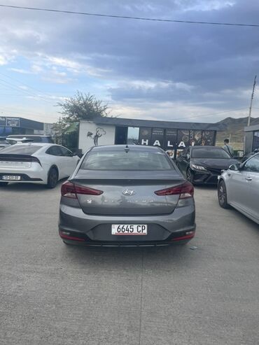 капот ауди б4: Hyundai Elantra: 2019 г., 2 л, Автомат, Бензин, Седан